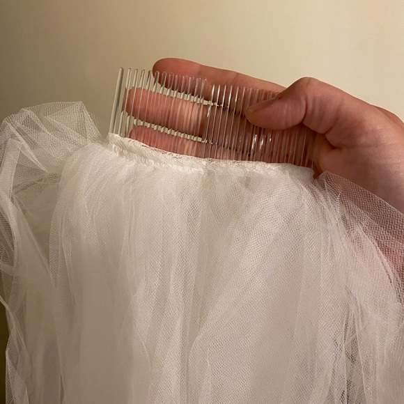 Jessica McClintock Veil 9 foot train - Picture 3 of 7